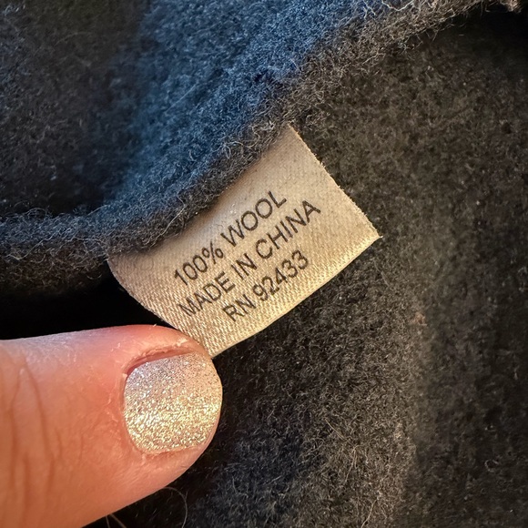 Black Wool Beret Hat - Picture 3 of 3